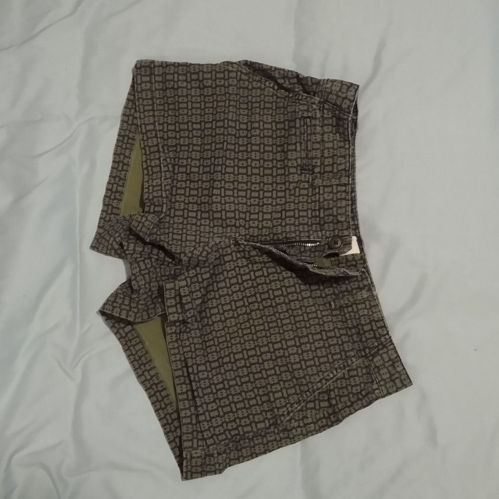 3/$15 Gap Green Pattern Summer Shorts